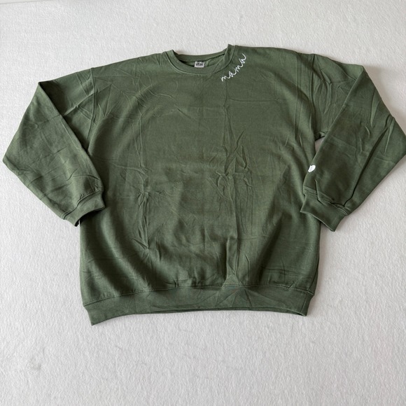 OD Merch Tops - Mama Embroidered Sweatshirt Women Large Olive Green Heart Sleeve